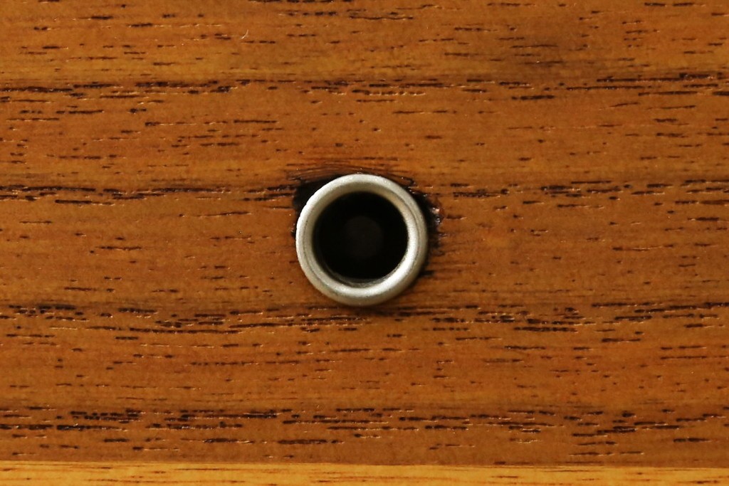 和製ヴィンテージ　総桐箪笥を北欧デザインにリメイク!モダンな脚付きローチェスト　(R-075182)