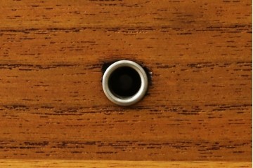 和製ヴィンテージ　総桐箪笥を北欧デザインにリメイク!モダンな脚付きローチェスト　(R-075182)