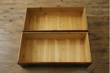 和製アンティーク　前面檜(ヒノキ)材のシンプルなローチェスト　(R-075184)