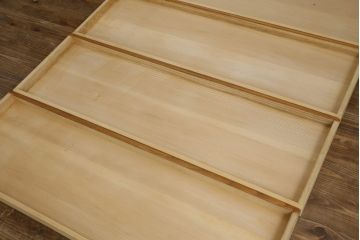 和製ビンテージ　総桐箪笥北欧デザインリメイク　シンプルな作りで取り入れやすい脚付きモダンサイドボード(ローボード、着物箪笥、衣装箪笥、和タンス、引き出し)(R-075186)