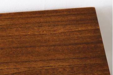 和製ビンテージ　総桐箪笥北欧デザインリメイク　シンプルな作りで取り入れやすい脚付きモダンサイドボード(ローボード、着物箪笥、衣装箪笥、和タンス、引き出し)(R-075186)