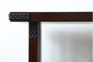 中古　美品!!　岩谷堂箪笥　深い木の色味とあられ金具が美しい飾り棚　(R-075189)