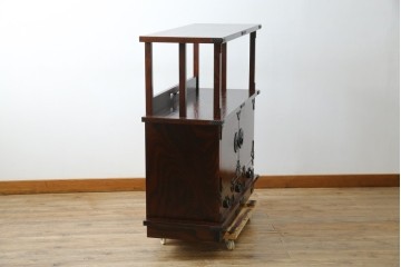 中古　美品!!　岩谷堂箪笥　深い木の色味とあられ金具が美しい飾り棚　(R-075189)