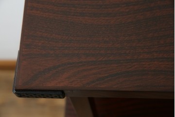 中古　美品!!　岩谷堂箪笥　深い木の色味とあられ金具が美しい飾り棚　(R-075189)