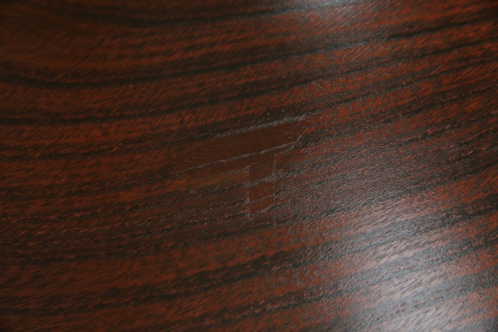 中古　美品!!　岩谷堂箪笥　深い木の色味とあられ金具が美しい飾り棚　(R-075189)