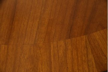 中古　美品　DREXEL HERITAGE(ドレクセルヘリテイジ)　Et Cetera(エトセトラ)　スラリと伸びた脚が目を惹く小振りなサイズのラウンドテーブル(ダイニングテーブル、丸テーブル、コーヒーテーブル、カフェテーブル)(R-075190)