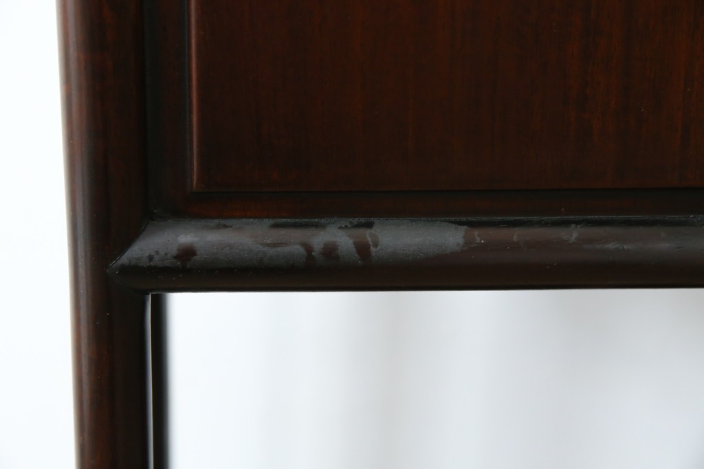 和製ヴィンテージ　花梨(カリン)材　象嵌入り　品の良い螺鈿(ラデン)が美しい飾り棚　(R-075191)