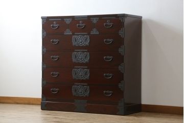 中古　美品　田中家具　欅(ケヤキ)材　落ち着いた和の雰囲気漂う二本松伝統家具の和箪笥(衣装箪笥、収納箪笥、引き出し)(R-075195)