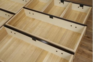 中古　美品　田中家具　欅(ケヤキ)材　落ち着いた和の雰囲気漂う二本松伝統家具の和箪笥(衣装箪笥、収納箪笥、引き出し)(R-075195)