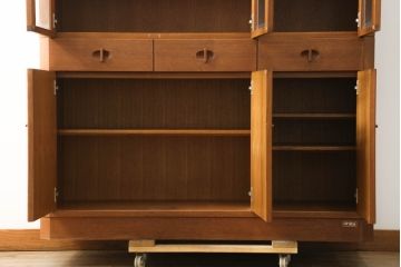 和製ビンテージ　日田工芸　チーク材　モダンな北欧デザインが素敵なキャビネット(食器棚、カップボード、収納棚、戸棚、飾り棚、ヴィンテージ)(R-075199)