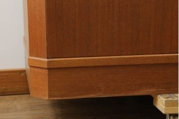 和製ビンテージ　日田工芸　チーク材　モダンな北欧デザインが素敵なキャビネット(食器棚、カップボード、収納棚、戸棚、飾り棚、ヴィンテージ)(R-075199)