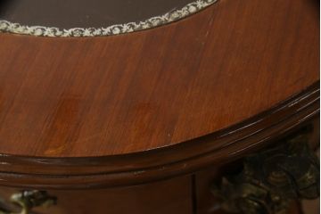 イタリアアンティーク　大型!!　最高級!!　マホガニー材　堂々とした佇まいと真鍮飾り金具が目を惹くレザートップのキドニーデスク(ワークデスク、平机、机、在宅用、在宅ワーク用)(R-075200)