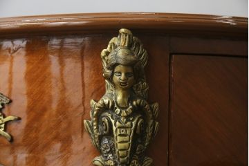 イタリアアンティーク　大型!!　最高級!!　マホガニー材　堂々とした佇まいと真鍮飾り金具が目を惹くレザートップのキドニーデスク(ワークデスク、平机、机、在宅用、在宅ワーク用)(R-075200)