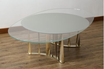 中古　美品　Cassina(カッシーナ)　476-15　BOBOLI(ボボリ)　ガラス天板　個性溢れるデザインが魅力のオーバルローテーブル(リビングテーブル、センターテーブル)(定価約68万円)(R-075201)