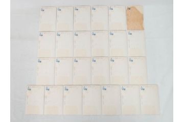 昭和レトロ　新年はがき　女の子　男の子　200枚×2箱セット(絵葉書、年賀状、ハガキ、箱付き、計400枚、8種類、振袖、スキー、凧)(R-075226)