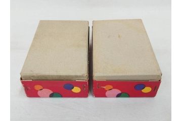昭和レトロ　新年はがき　女の子　男の子　200枚×2箱セット(絵葉書、年賀状、ハガキ、箱付き、計400枚、8種類、振袖、スキー、凧)(R-075226)