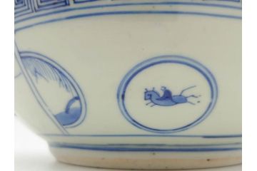 江戸期　上手物　古伊万里　染付　窓絵　丁寧に描かれた様々な絵柄が素敵な鉢(深鉢)(R-075235)