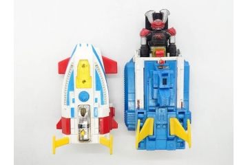 当時物　昭和レトロ　ポピー　DX 超合金　ゴッドマーズ　ゴッドシグマ(GB-17)　ゴライオン(GB-35)　闘将ダイモス(GA-84)　サンバルカン(GB-32)　バトルシャーク(PB-83)　ゴッドフェニックス(PB-73)　スタークロー(PB-46)　ジュウレンジャー ジュウマンモス 盾　マシーンブラスター サンダイオー　ザンボット3　バラタック　13点セット(R-75242)