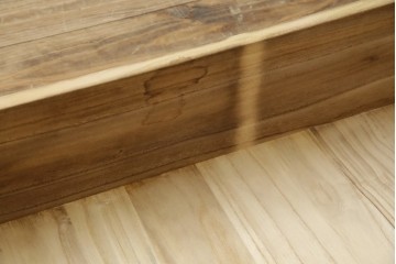 中古　岩谷堂箪笥　天板リメイク　美しい木目と存在感のある金具が魅力的なローチェスト(ローボード、サイドボード、リビングボード、テレビ台、テレビボード、引き出し、和箪笥、収納タンス)(R-075264)