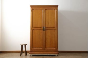 中古　美品　横浜クラシック家具　ダニエル(daniel)　Etranger(エトランジェ)　E-102　クラシカルな佇まいの和タンス(和箪笥、着物箪笥、衣装箪笥、引き出し)(R-075266)