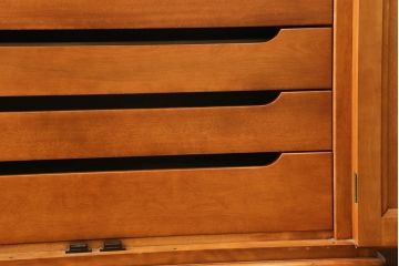 中古　美品　横浜クラシック家具　ダニエル(daniel)　Etranger(エトランジェ)　E-102　クラシカルな佇まいの和タンス(和箪笥、着物箪笥、衣装箪笥、引き出し)(R-075266)