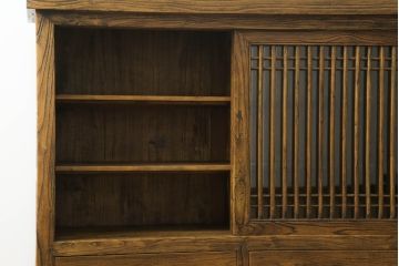 和製ビンテージ　渋い木の色味が魅力的なアンティーク調の水屋箪笥サイドボード(サイドキャビネット、食器棚、収納棚、戸棚、ヴィンテージ)(R-075268)
