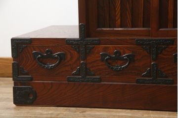 中古　岩谷堂箪笥　美しい木目と立派な金具が目を惹く階段箪笥(和箪笥、収納箪笥、引き出し)(R-075271)