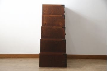 中古　岩谷堂箪笥　美しい木目と立派な金具が目を惹く階段箪笥(和箪笥、収納箪笥、引き出し)(R-075271)