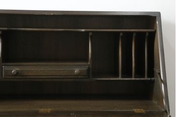 中古　美品　希少モデル　ERCOL(アーコール)　エルム材　クラシカルな佇まいで落ち着いた雰囲気を醸し出すライティングビューロー(ワークデスク、簿記机、収納棚、戸棚、在宅用、在宅ワーク用)(R-075298)