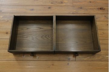 中古　美品　希少モデル　ERCOL(アーコール)　エルム材　クラシカルな佇まいで落ち着いた雰囲気を醸し出すライティングビューロー(ワークデスク、簿記机、収納棚、戸棚、在宅用、在宅ワーク用)(R-075298)