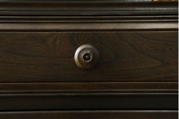 中古　美品　希少モデル　ERCOL(アーコール)　エルム材　クラシカルな佇まいで落ち着いた雰囲気を醸し出すライティングビューロー(ワークデスク、簿記机、収納棚、戸棚、在宅用、在宅ワーク用)(R-075298)