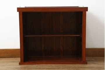 中古　美品　ニレ材　上質な和の空間を演出する小さな水屋箪笥(食器棚、茶棚、サイドキャビネット、戸棚、収納棚)(R-075300)