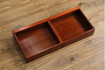 中古　美品　ニレ材　上質な和の空間を演出する小さな水屋箪笥(食器棚、茶棚、サイドキャビネット、戸棚、収納棚)(R-075335)
