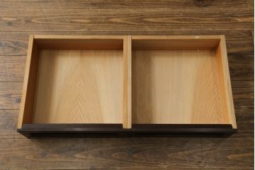 中古　特注デザイン　松本民芸家具　落ち着きのある佇まいが魅力的な食器棚(カップボード、キャビネット、戸棚、収納棚)(定価約80万円)(R-075338)
