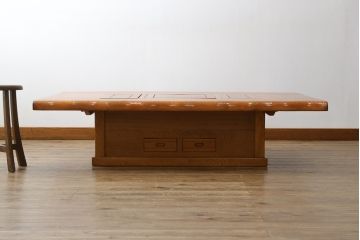 中古　大振り　ニレ材　明るい木の色味と木目が美しい囲炉裏テーブル(木製火鉢、長火鉢、ローテーブル、座卓)(R-075339)
