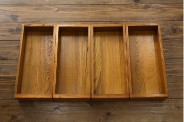 中古　大振り　ニレ材　明るい木の色味と木目が美しい囲炉裏テーブル(木製火鉢、長火鉢、ローテーブル、座卓)(R-075339)