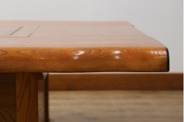 中古　大振り　ニレ材　明るい木の色味と木目が美しい囲炉裏テーブル(木製火鉢、長火鉢、ローテーブル、座卓)(R-075339)