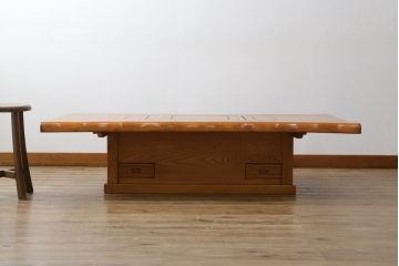 中古　大振り　ニレ材　明るい木の色味と木目が美しい囲炉裏テーブル(木製火鉢、長火鉢、ローテーブル、座卓)(R-075339)