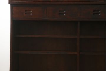 中古　民芸家具　和光　北樹　水屋150K　カバ材　落ち着いた木の色味がシックな雰囲気を醸し出す水屋箪笥(食器棚、戸棚、収納棚、キャビネット)(R-075340)