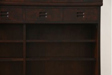 中古　民芸家具　和光　北樹　水屋150K　カバ材　落ち着いた木の色味がシックな雰囲気を醸し出す水屋箪笥(食器棚、戸棚、収納棚、キャビネット)(R-075340)