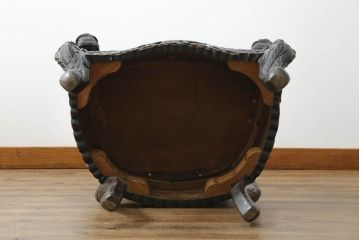 アジアンビンテージ　大迫力!!　龍と鳳凰の彫刻が目を惹く存在感抜群のアームチェア(一人掛け、ダイニングチェア、椅子、イス、板座チェア、ヴィンテージ)(R-075344)