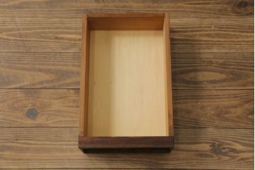 和製ビンテージ　高級品!!　神戸洋家具　桜材　美しい彫刻のライティングビューロー(ワークデスク、簿記机、収納棚、戸棚、在宅用、在宅ワーク用、ヴィンテージ)(R-075346)