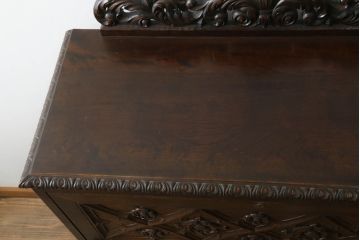 和製ビンテージ　高級品!!　神戸洋家具　桜材　美しい彫刻のライティングビューロー(ワークデスク、簿記机、収納棚、戸棚、在宅用、在宅ワーク用、ヴィンテージ)(R-075346)