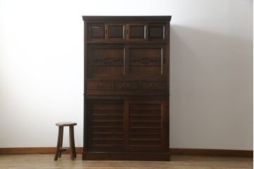 中古　美品!!　高級品!!　九州民芸家具　欅(ケヤキ)材　上質な和の空間を演出する二段重ね水屋箪笥(食器棚、茶タンス、キャビネット、収納棚、戸棚、重ねタンス、店舗什器)(定価約100万円)(R-075347)