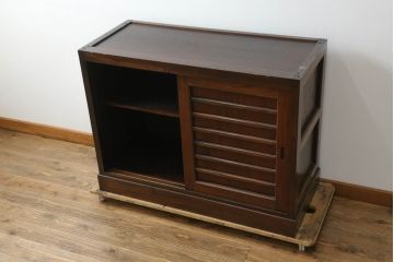 中古　美品!!　高級品!!　九州民芸家具　欅(ケヤキ)材　上質な和の空間を演出する水屋箪笥サイドボード(食器棚、茶タンス、サイドキャビネット、収納棚、戸棚、店舗什器)(R-075349)