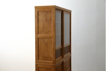 中古　美品!!　高級品　品のある佇まいが目を惹く屋久杉の茶箪笥　定価約65万円相当　(R-075350)