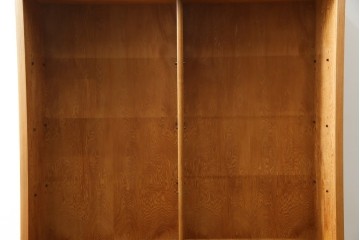 中古　美品!!　高級品　品のある佇まいが目を惹く屋久杉の茶箪笥　定価約65万円相当　(R-075350)