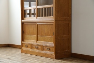 中古　美品!!　高級品　品のある佇まいが目を惹く屋久杉の茶箪笥　定価約65万円相当　(R-075350)