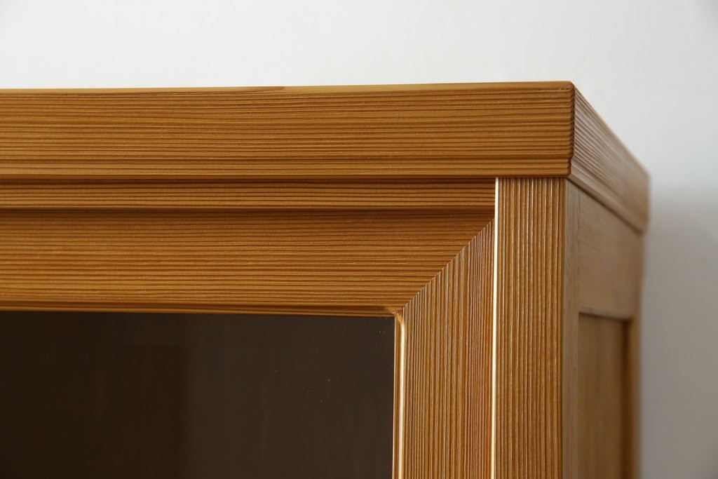 中古　美品!!　高級品　品のある佇まいが目を惹く屋久杉の茶箪笥　定価約65万円相当　(R-075350)