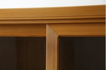 中古　美品!!　高級品　品のある佇まいが目を惹く屋久杉の茶箪笥　定価約65万円相当　(R-075350)